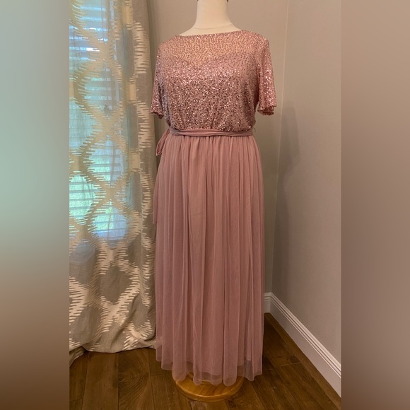 Candalite Dresses & Skirts - Plus Dress 💗